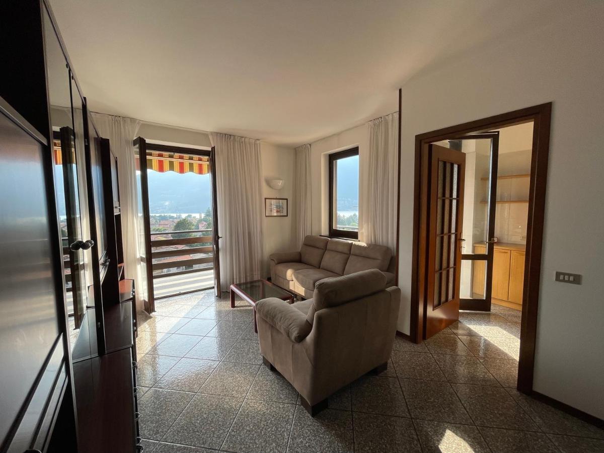 La Casa Sul Sasso In Town Serviced Accommodations 데르비오 외부 사진