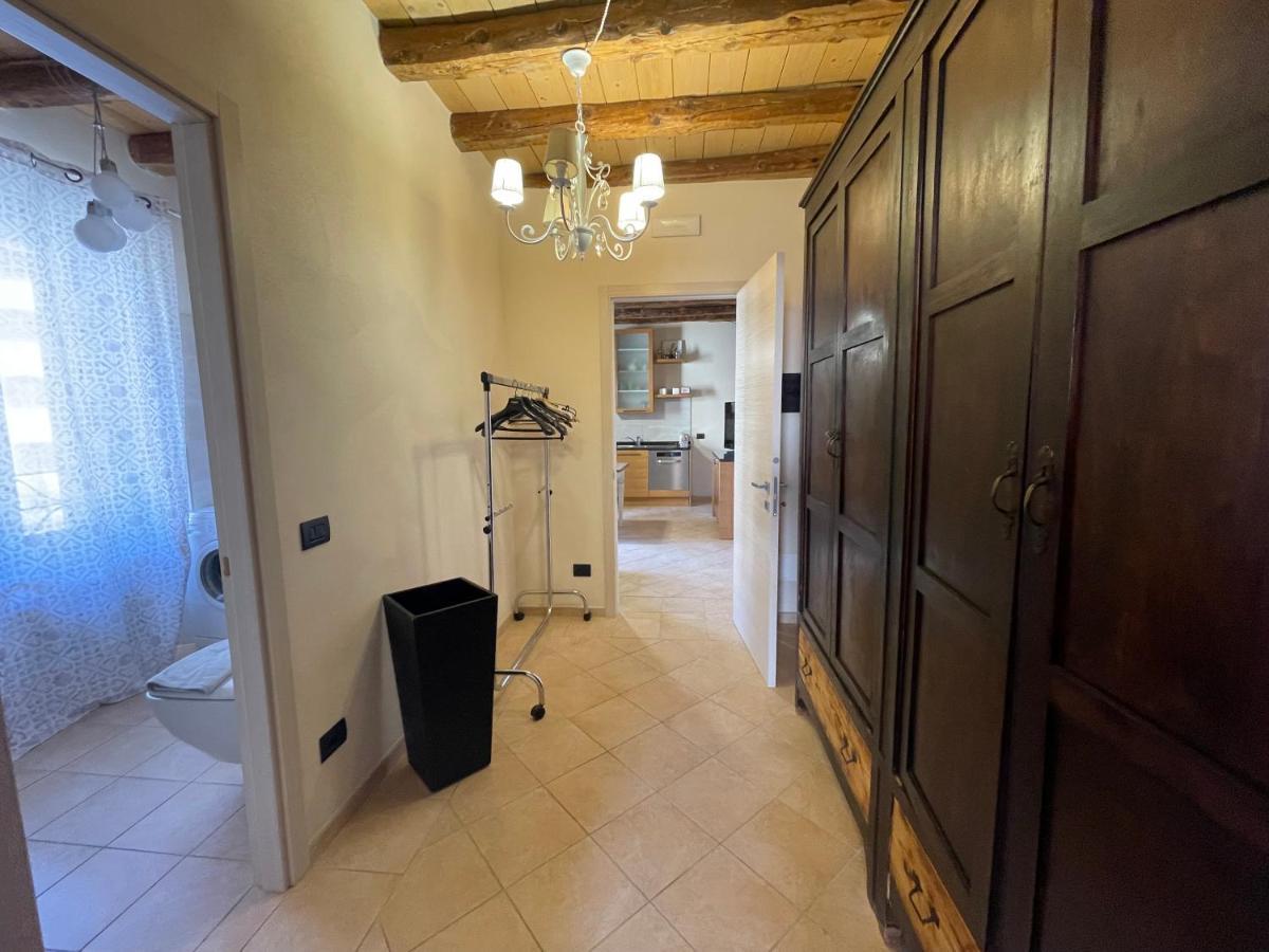 La Casa Sul Sasso In Town Serviced Accommodations 데르비오 외부 사진